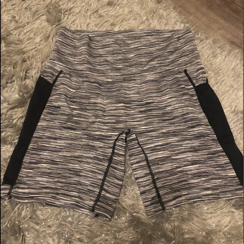 ❌SOLD❌ Waisted Heathered Grey Shorts